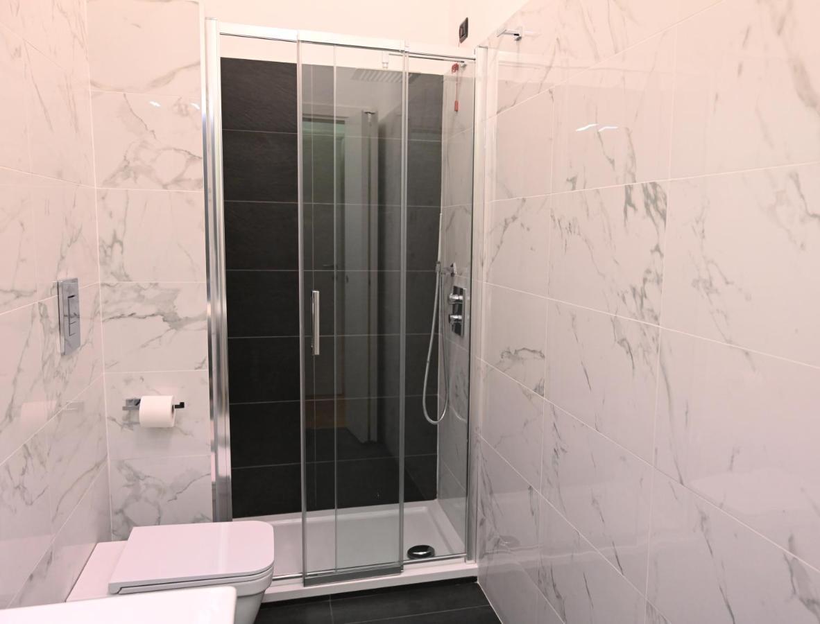 Palace Eight - Suites & Spa Cosenza Extérieur photo